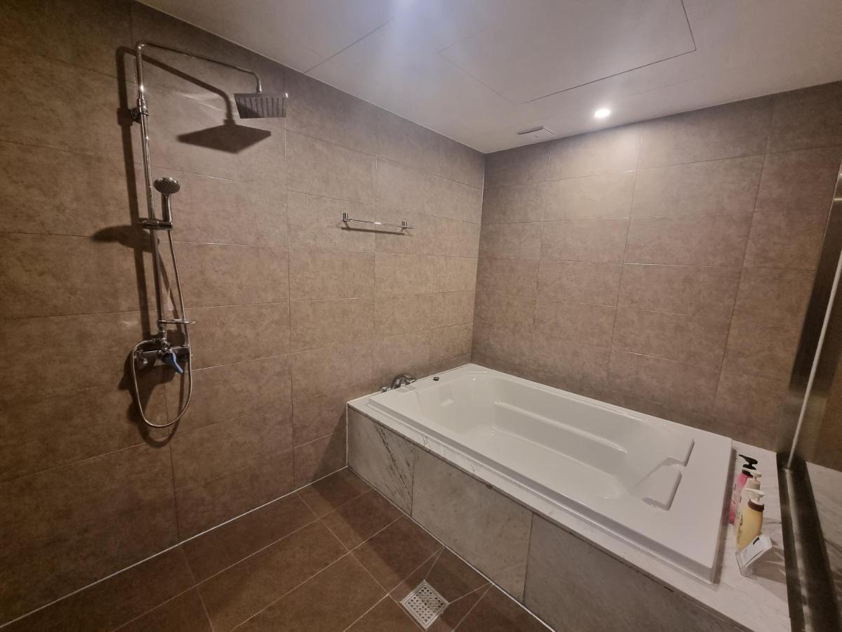 Yeoubi Hotel Jinju Dış mekan fotoğraf