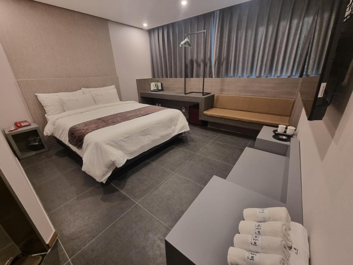Yeoubi Hotel Jinju Dış mekan fotoğraf